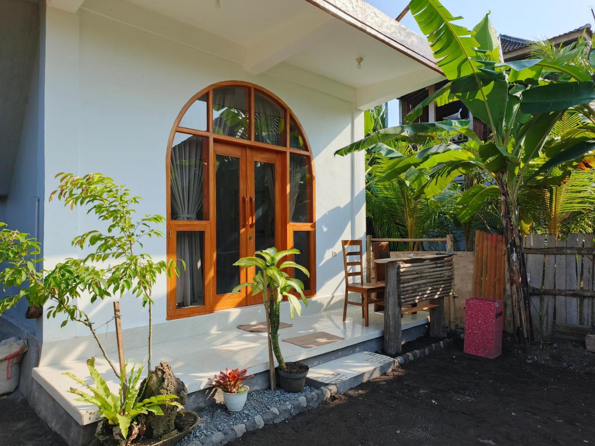 Friend House Stay & Surf Airsatang Екстер'єр фото