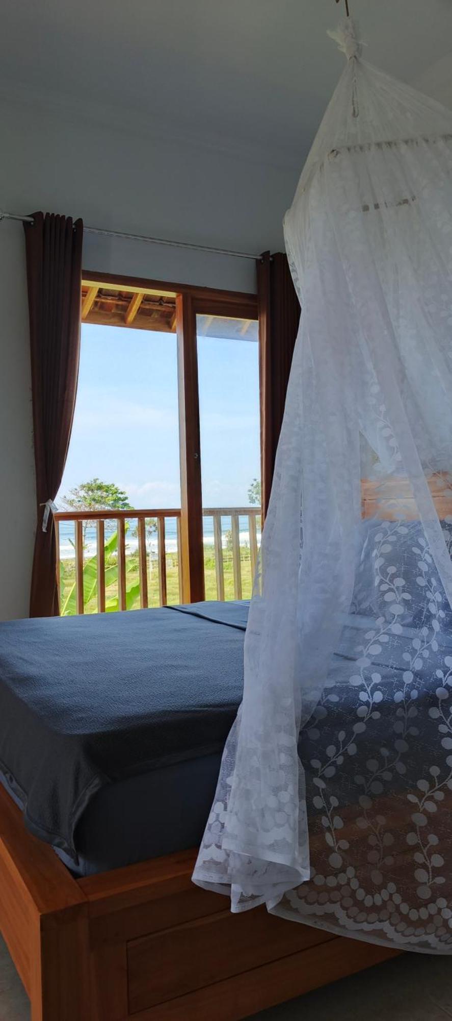 Friend House Stay & Surf Airsatang Екстер'єр фото