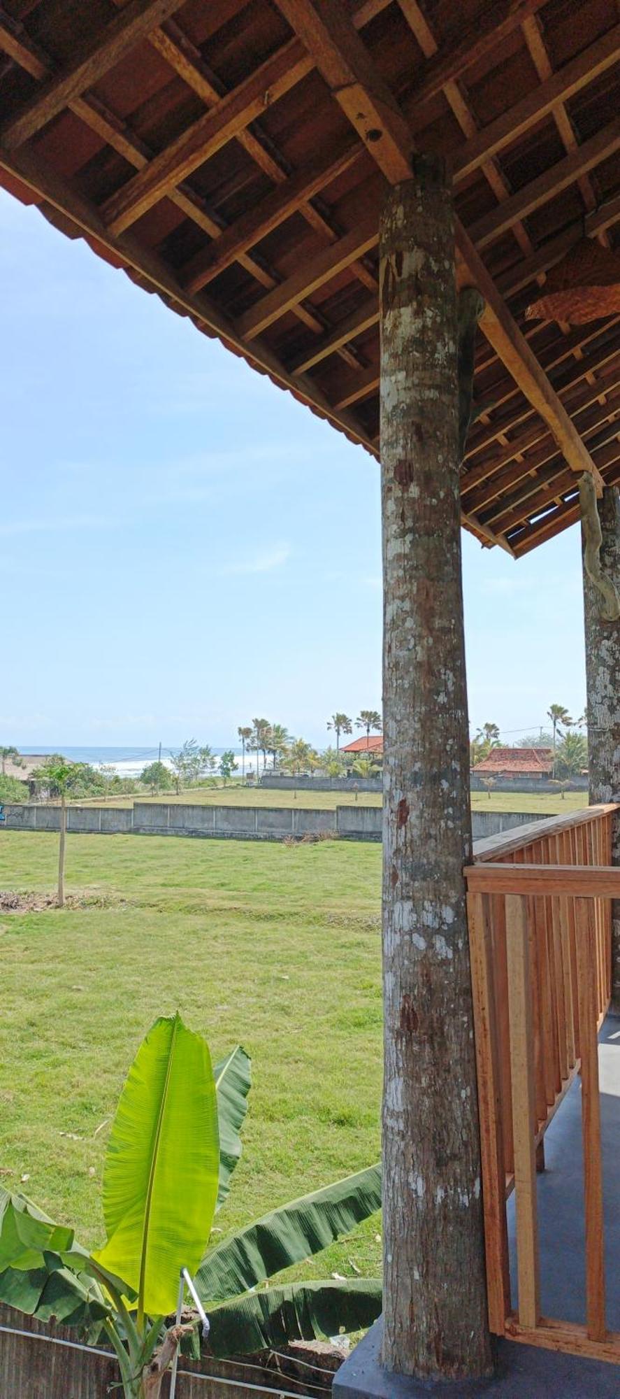 Friend House Stay & Surf Airsatang Екстер'єр фото