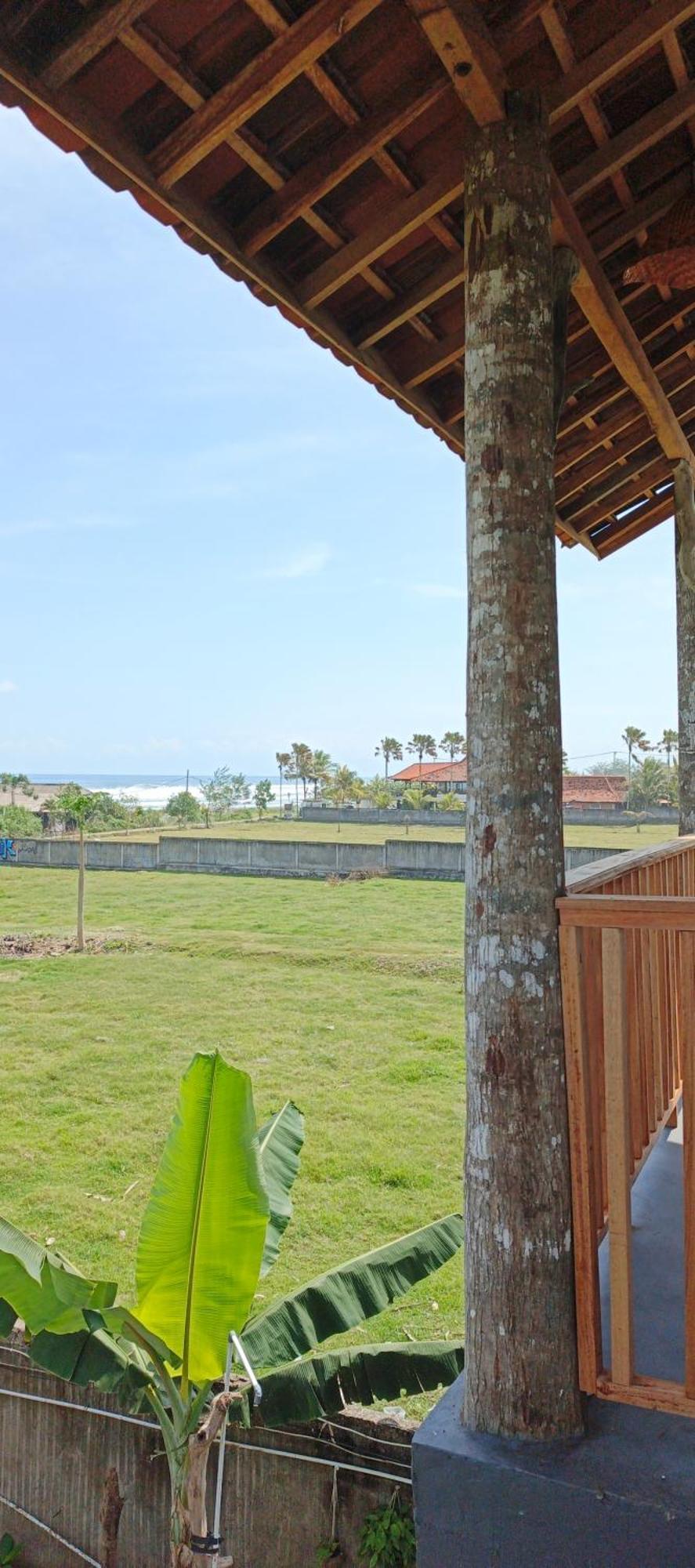 Friend House Stay & Surf Airsatang Екстер'єр фото