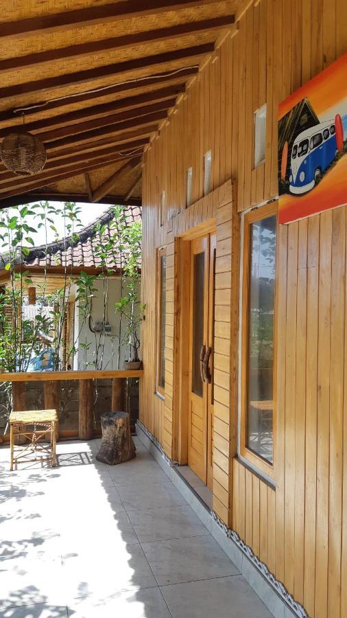 Friend House Stay & Surf Airsatang Екстер'єр фото