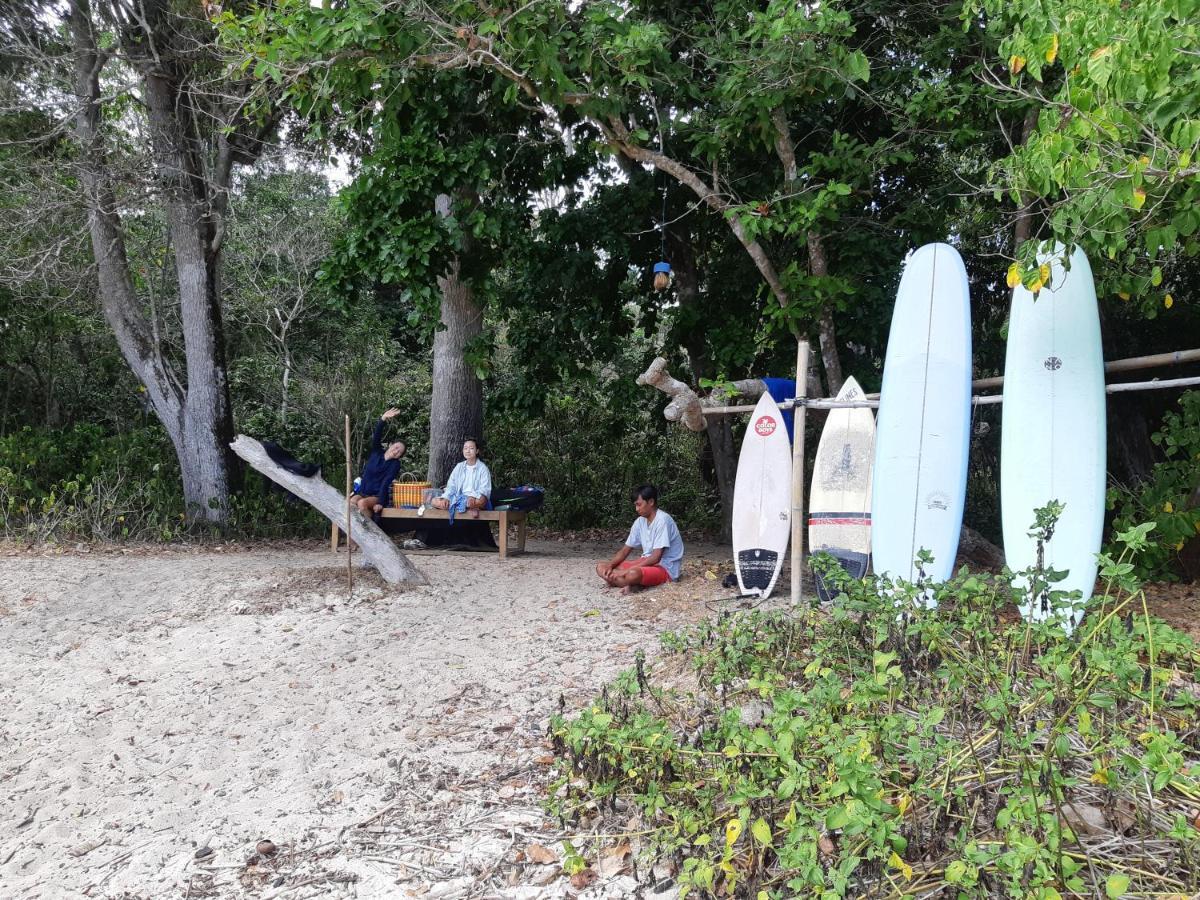 Friend House Stay & Surf Airsatang Екстер'єр фото